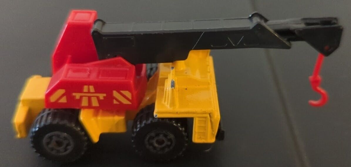 Matchbox Faun Mobile Crane Truck Yellow Red 1992 Diecast Thailand A166