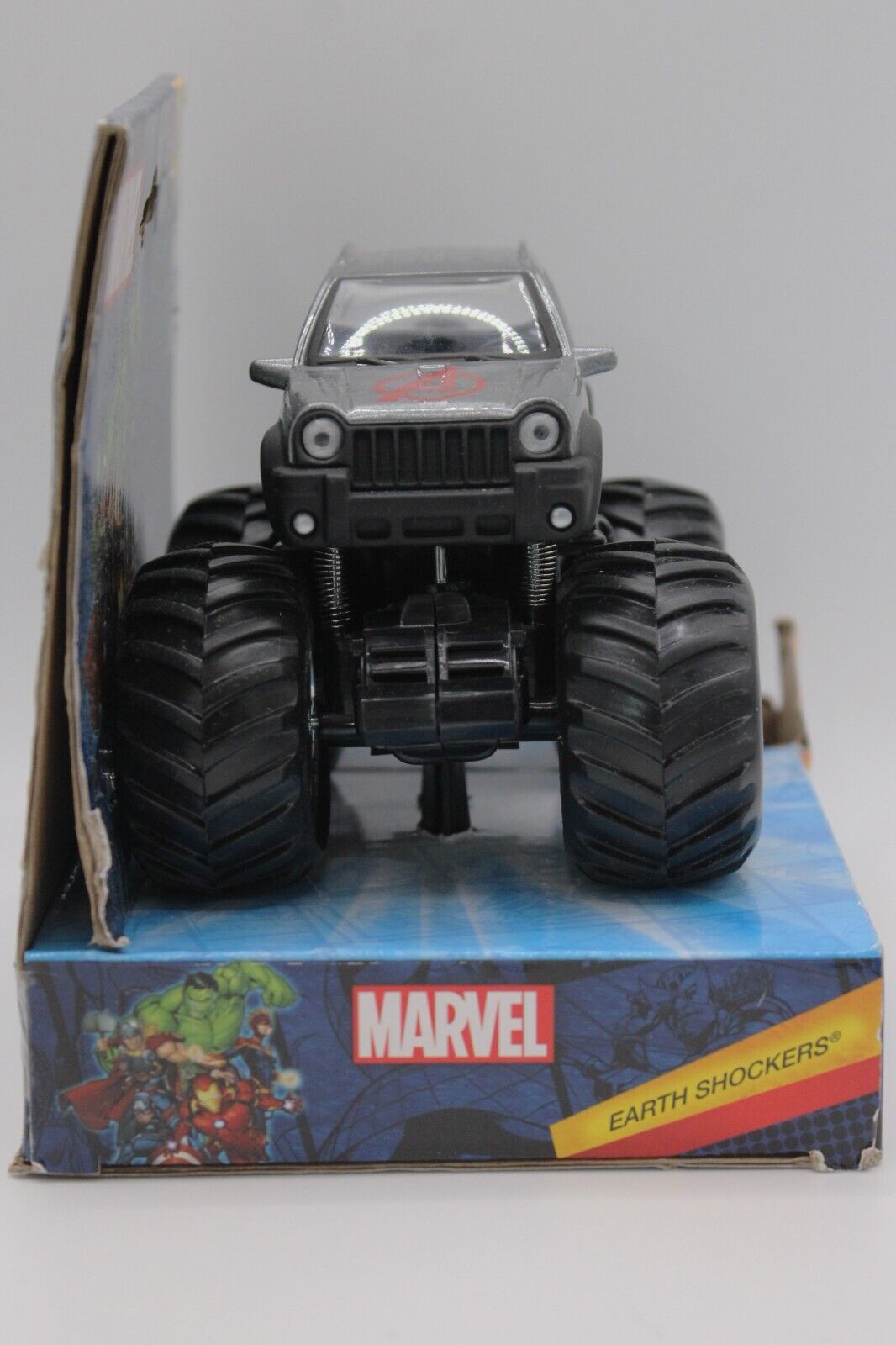 Marvel Avengers Earth Shockers GM Jeep Die-Cast Monster Truck Pull-Back Power