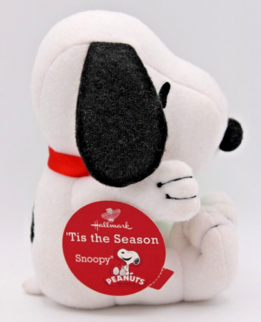 Peanuts Snoopy Christmas with Wreath 5 Inch Plush New with Tags Hallmark VHTF