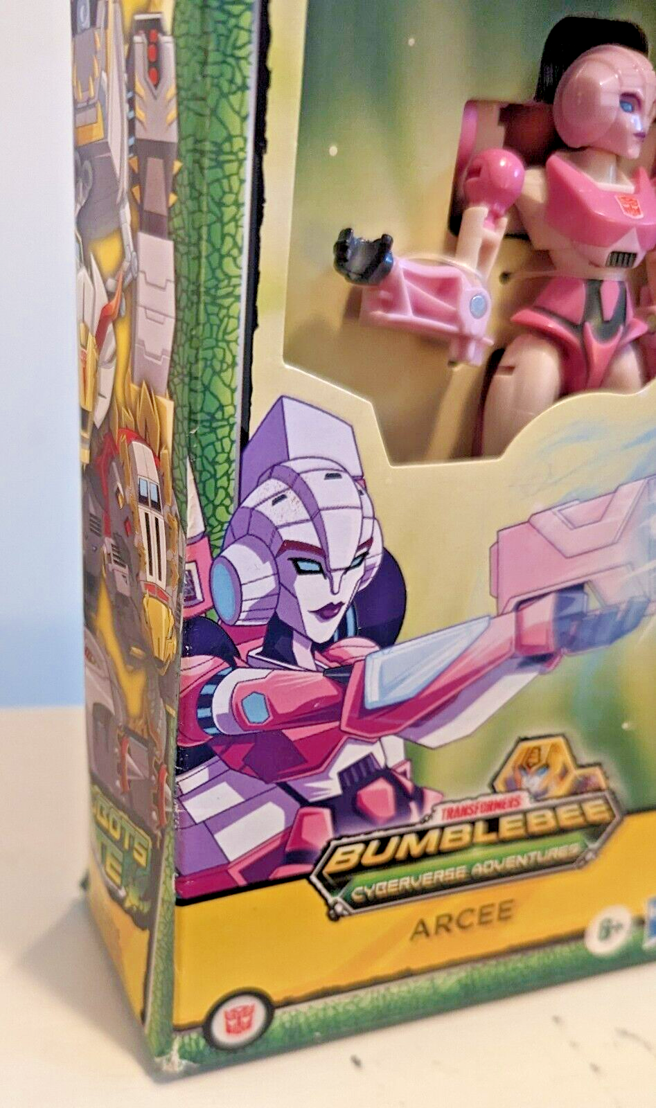 Transformers Bumblebee Cyberverse Adventures Dinobots Unite - Arcee