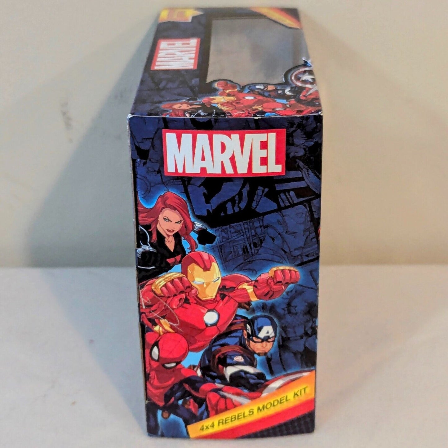 Marvel 4x4 Rebels Model Kit Iron-Man 2014 Chevy Silverado 1500 DieCast Truck NEW