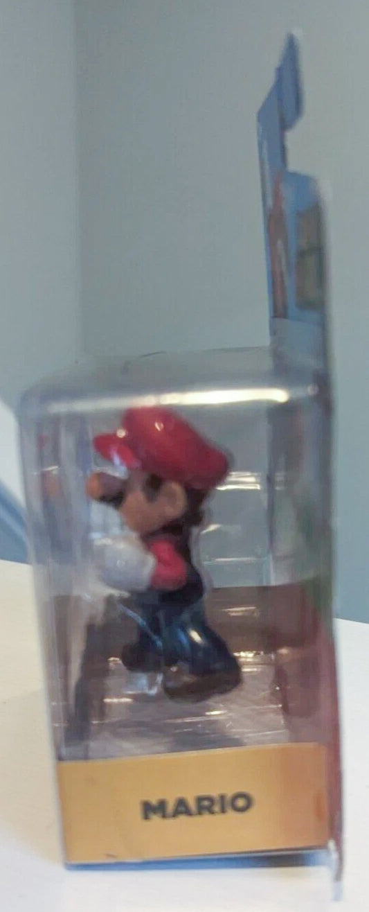 Jakks World of Nintendo Fist Bump Super Mario 2.5" Figure (Bubble Card Issue)
