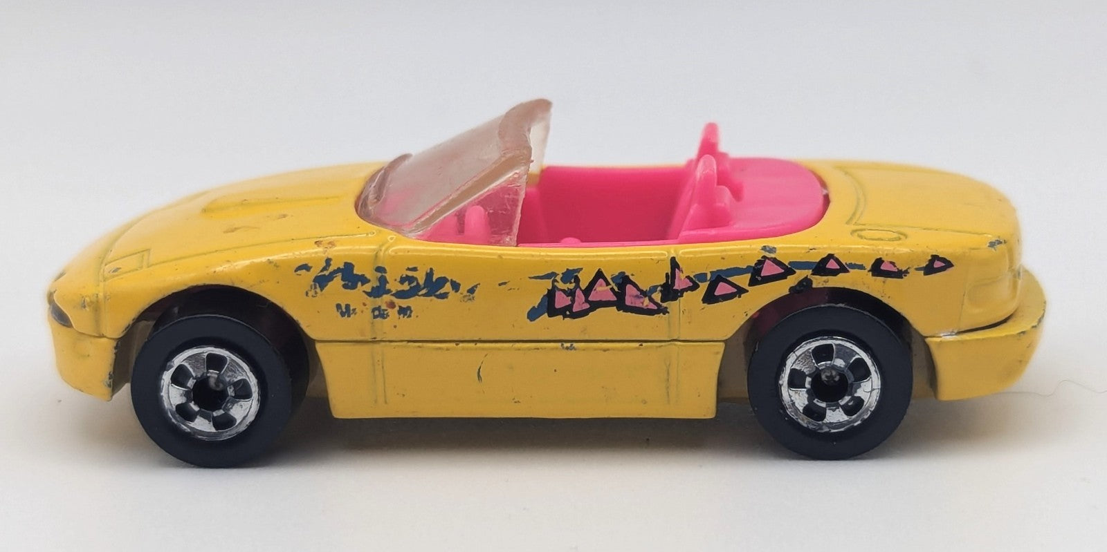 Vintage 1990 Hot Wheels Mazda MX-5 Miata Convertible Car Yellow & Pink
