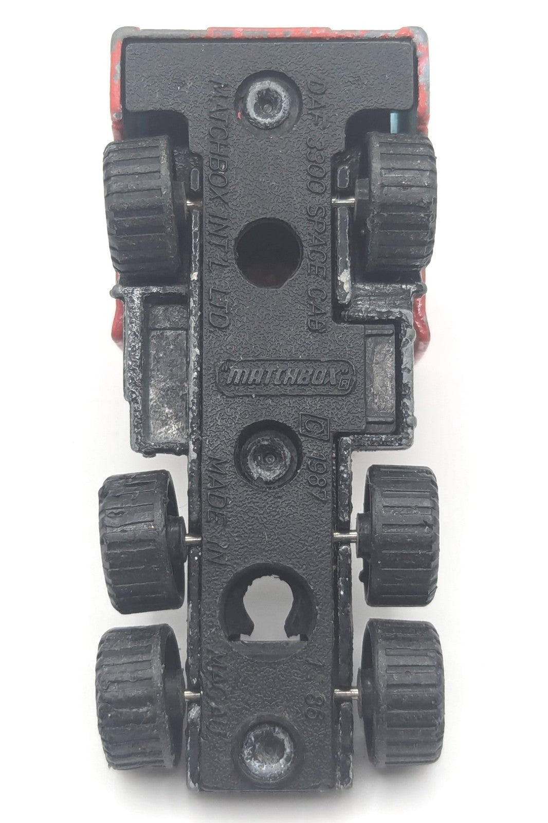 1987 Matchbox DAF Space Cab 3300 Ferrari Transporter Truck Trailer Diecast 1:86