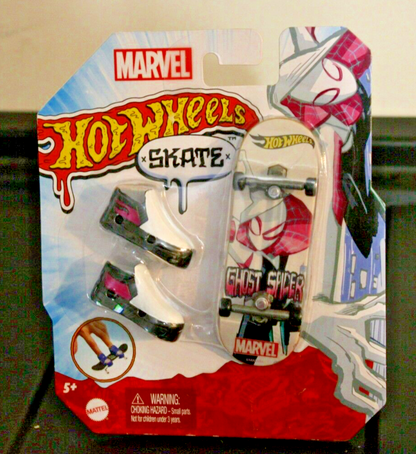 Hot Wheels Skate Marvel Ghost Spider-Man Finger Skateboard with Shoes