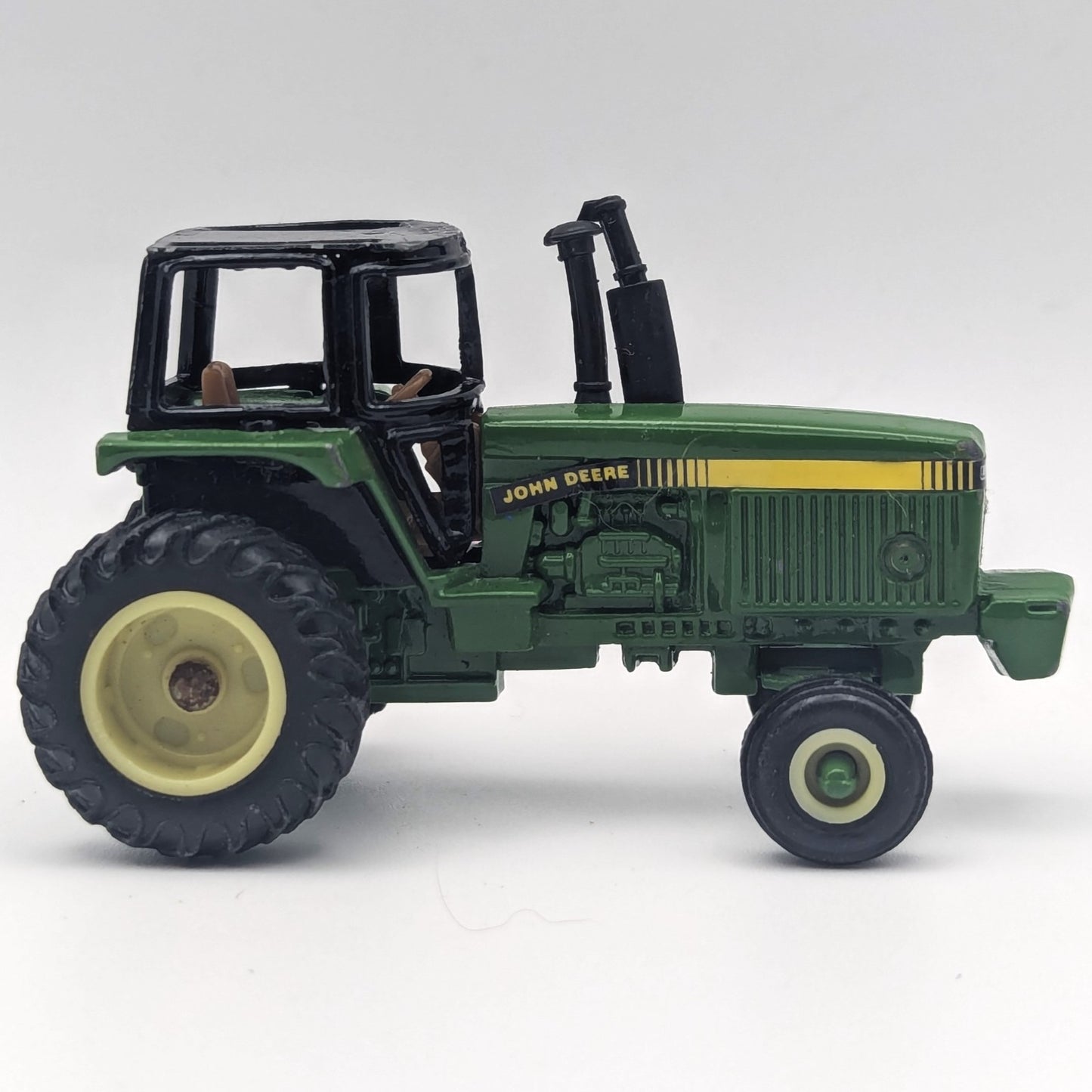 Vintage ERTL John Deere Diecast Tractor Farm Toy Green