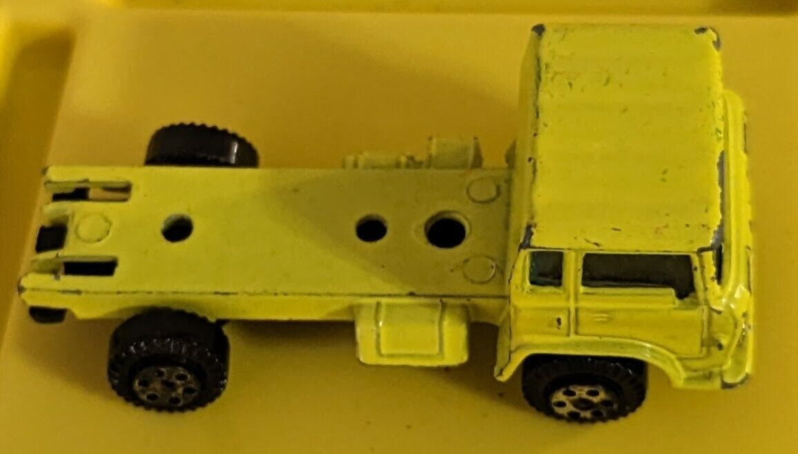 Vintage Yatming 1:64 Scale Yellow Semi Truck Cab Diecast Car 