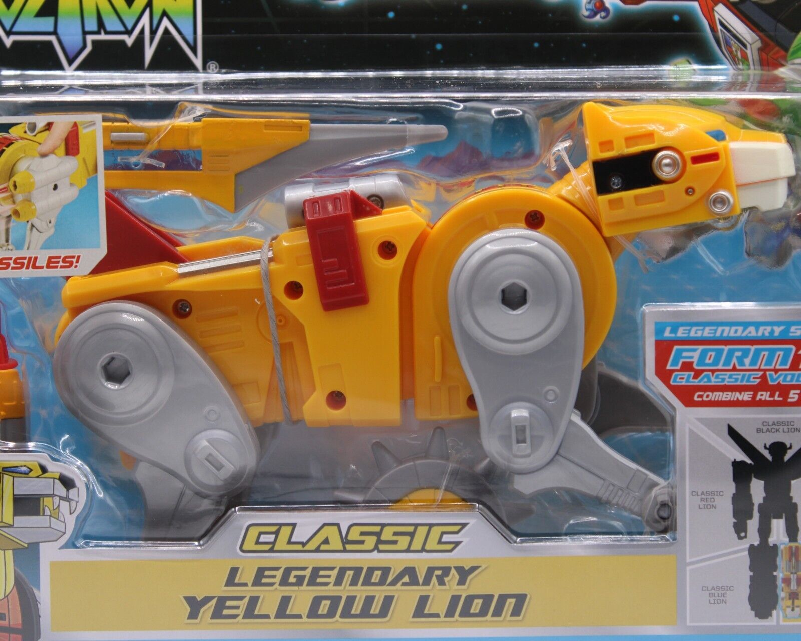 Voltron Legendary Yellow Lion Hunk Action Figure 40th Anniversary Playmates