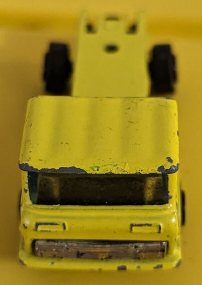 Vintage Yatming 1:64 Scale Yellow Semi Truck Cab Diecast Car 