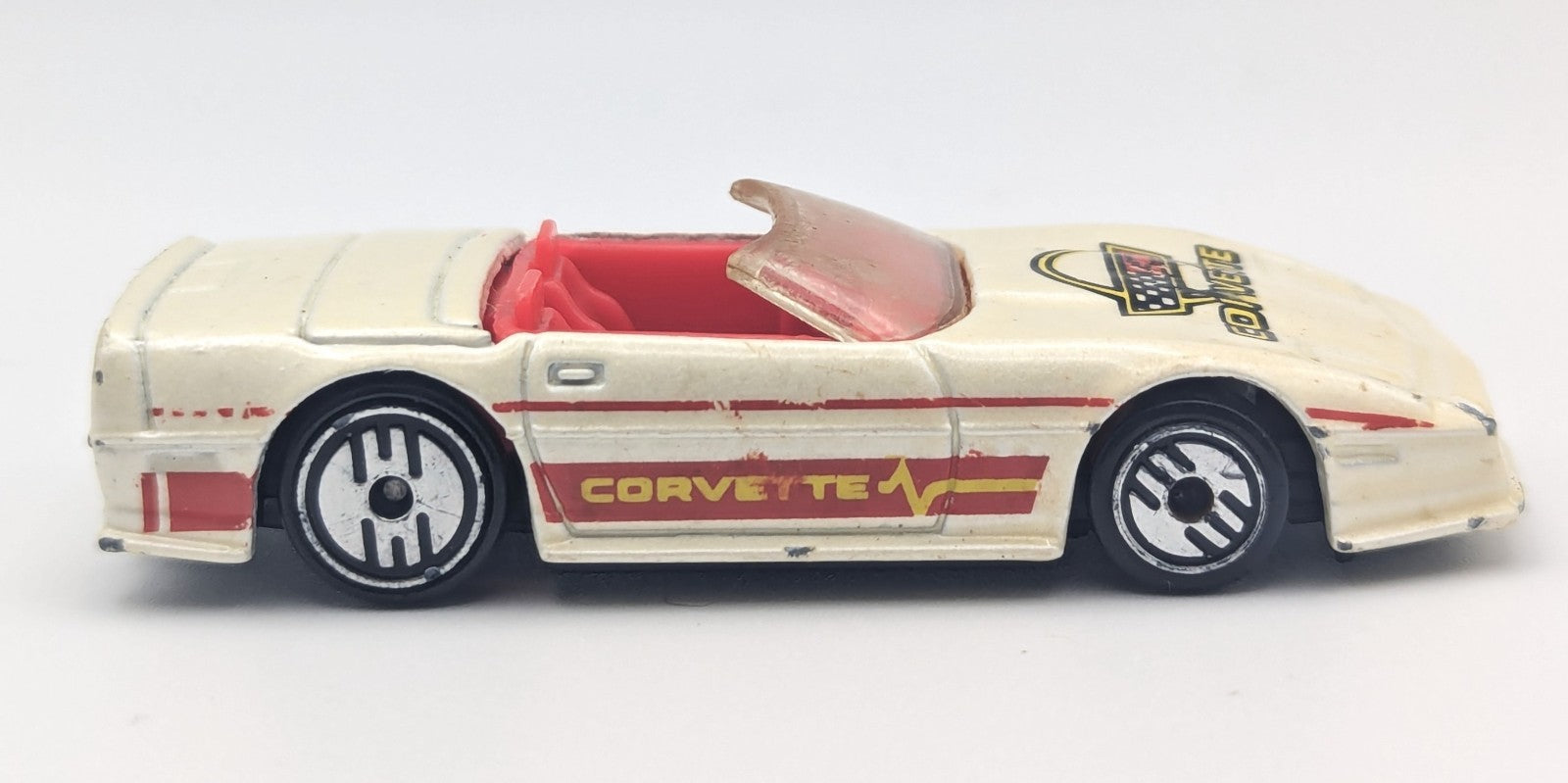 Hot Wheels Off-White Custom Corvette Convertible 1988 Malaysia