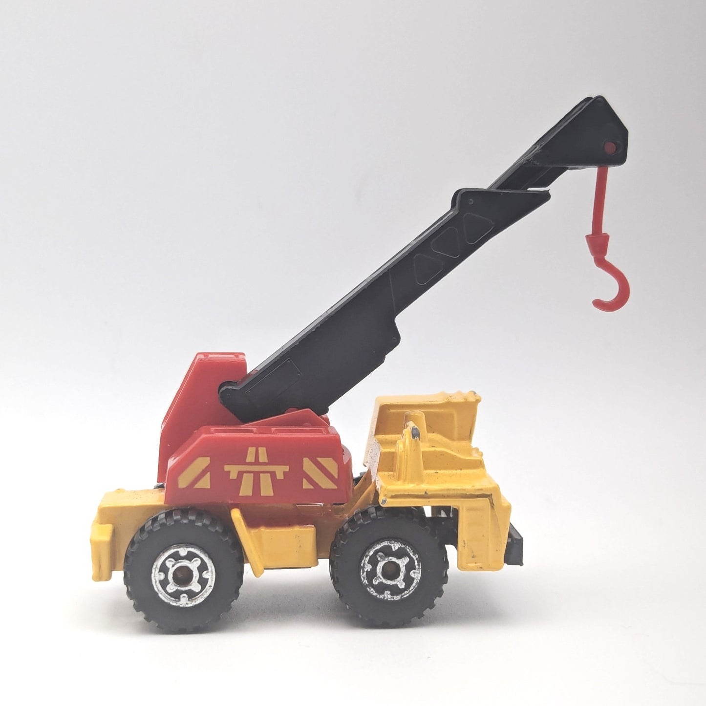 Matchbox Faun Mobile Crane Truck Yellow Red 1992 Diecast Thailand