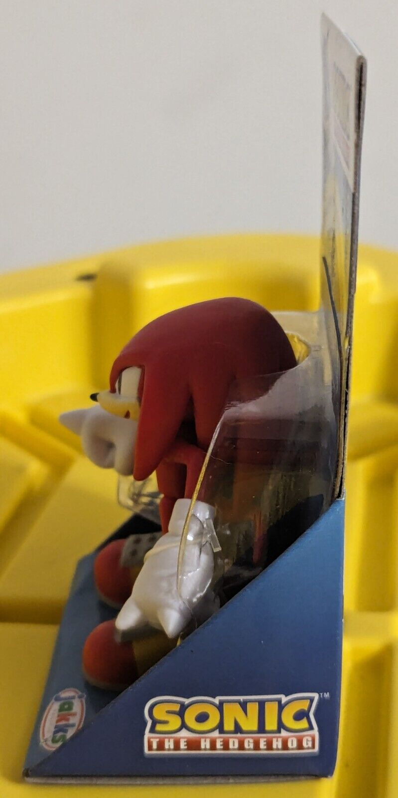 Knuckles 2.5 Inch Figure Sonic The Hedgehog Jakks-Pacific Checklane Packaging