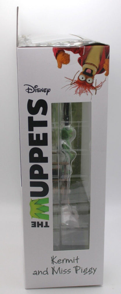 Diamond Select Toys Disney The Muppets Kermit And Miss Piggy Action Figures