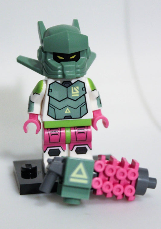 LEGO 71037 Minifigure Series 24 Lot Of 4 Robot Warrior/Referee/Paper Boy/Potter