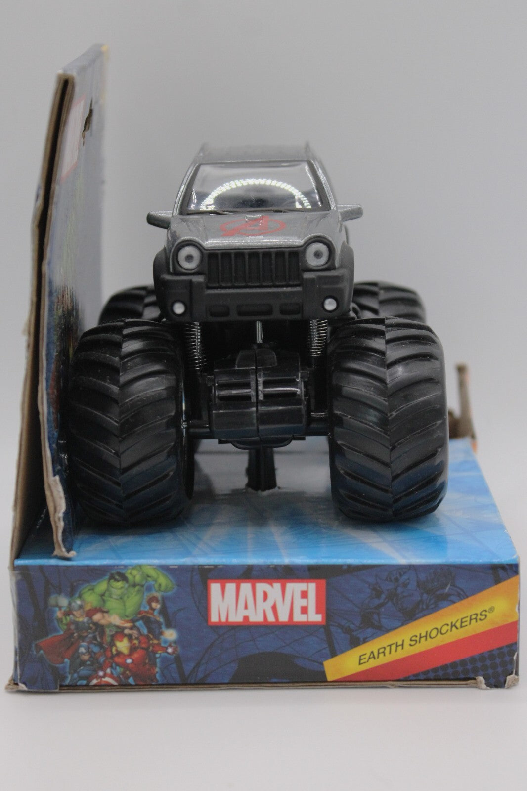Marvel Avengers Earth Shockers GM Jeep Die-Cast Monster Truck Pull-Back Power
