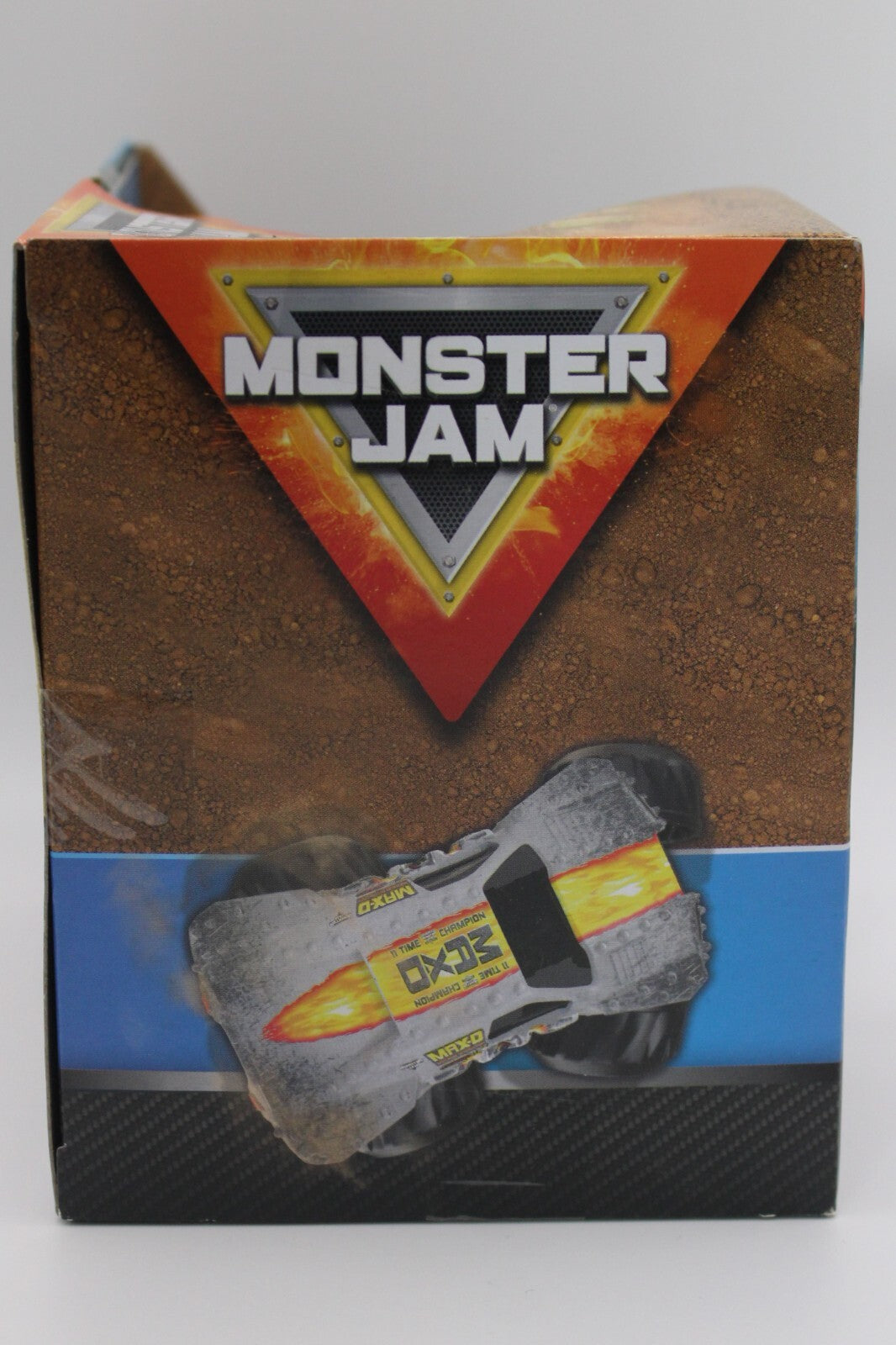 Monster Jam Official Max-D Spin Rippers Monster Truck 1/43 Scale Ripcord