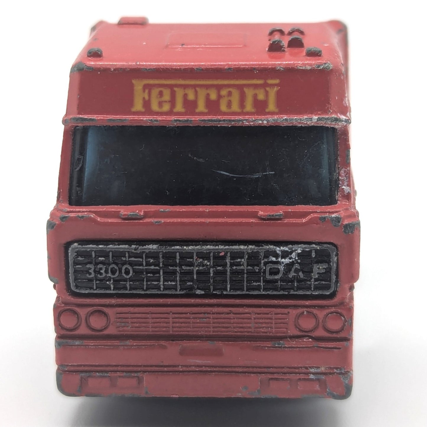 1987 Matchbox DAF Space Cab 3300 Ferrari Transporter Truck Trailer Diecast 1:86