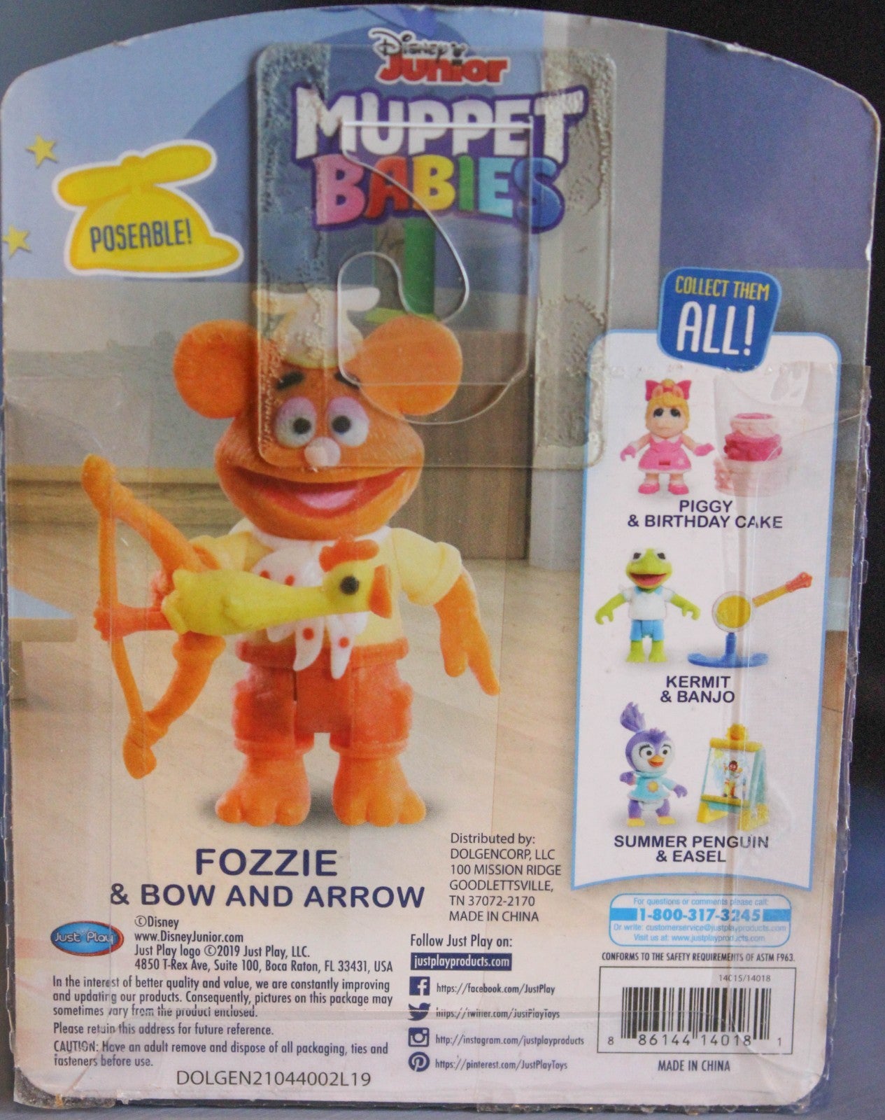 Muppet Babies 2 Action Figures - Fozzie w/ Bow & Summer Penguin w/ Canvas