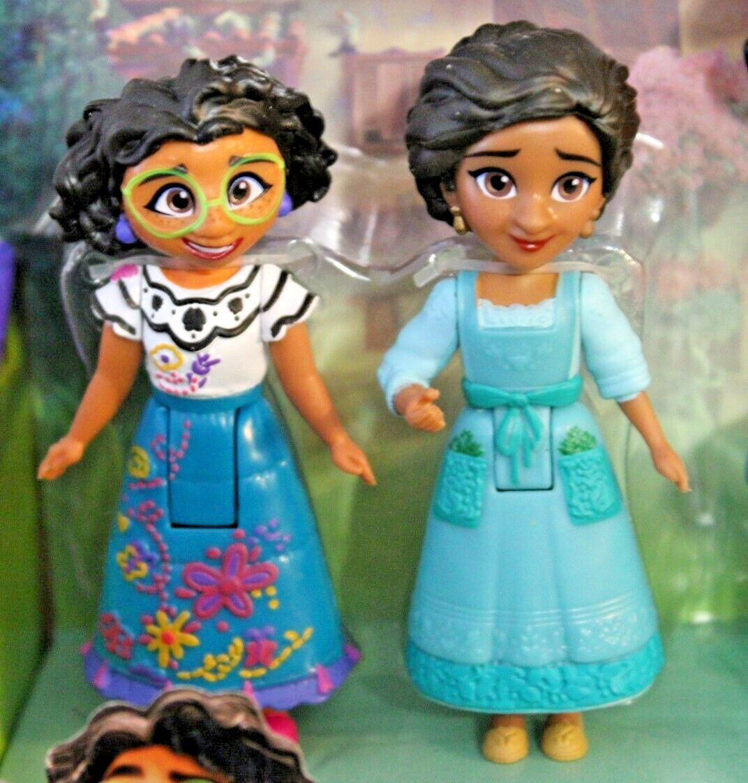 Disney Encanto Mirabel & Julieta Step & Stir Small Doll Kitchen Playset New Box