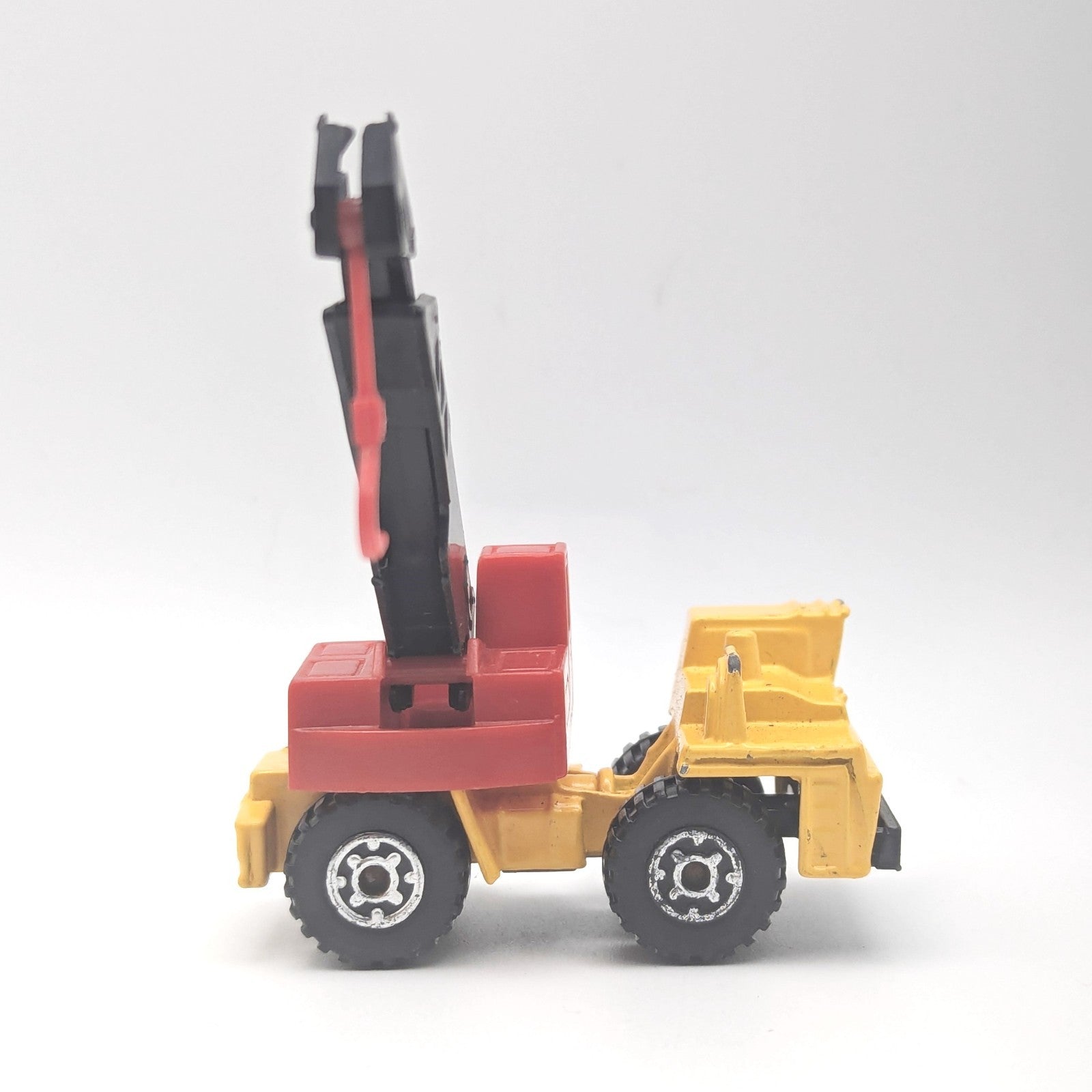 Matchbox Faun Mobile Crane Truck Yellow Red 1992 Diecast Thailand