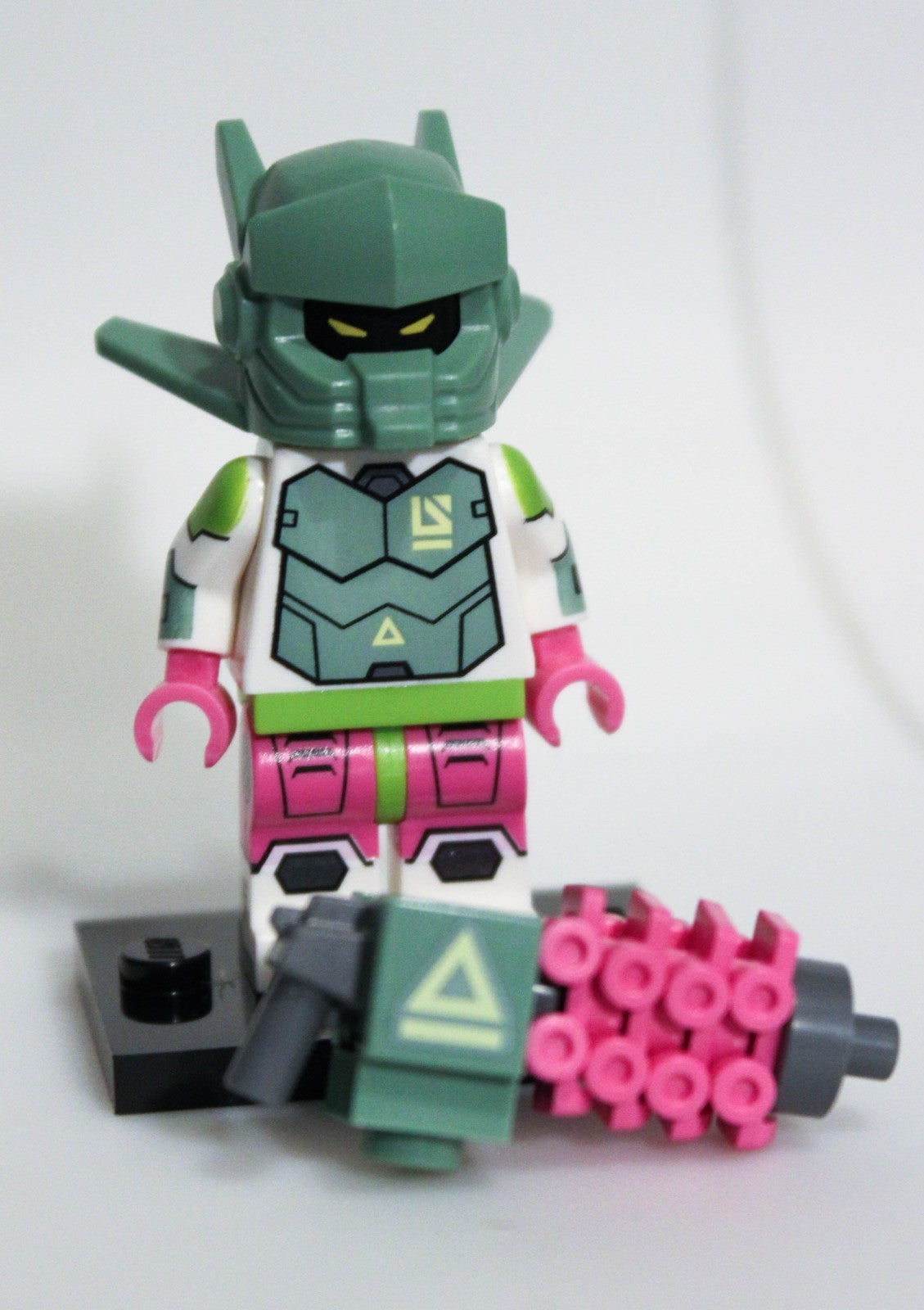 LEGO 71037 Minifigure Series 24 Lot Of 3 Robot Warrior/Referee/Paper Boy