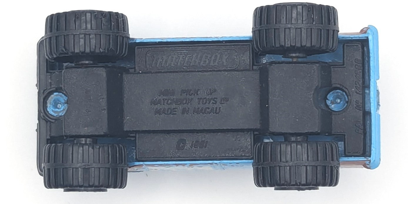 Vintage 1981 Matchbox Mountain Man Mini Pick Up Truck Blue White Diecast