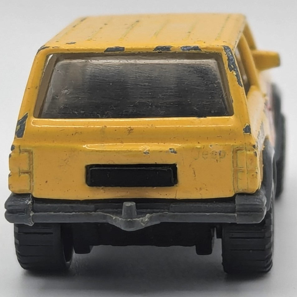 Vintage 1986 Matchbox Jeep Cherokee Mr. Fixer Home Appliance Repair Truck