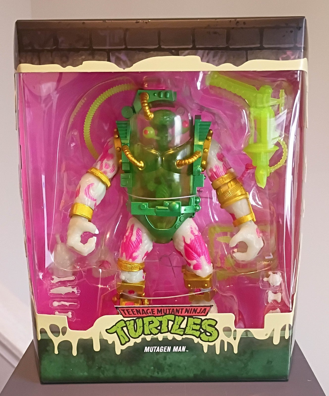 Teenage Mutant Ninja Turtles Ultimates! Glow-In-The-Dark Mutagen Man 7-Inch Fig