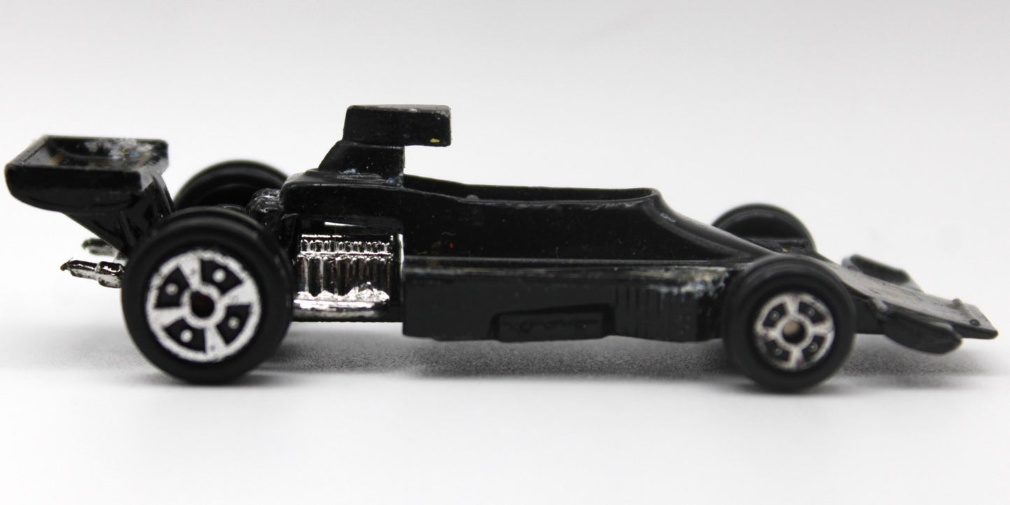 Yatming Lotus JPS 72 John Player Special 5 Indy Race Car #1305 Vintage