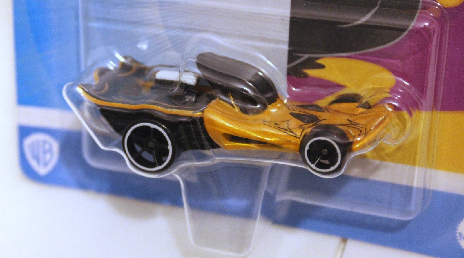 2 Lot Hot Wheels Looney Tunes Character Cars Diecast Daffy Duck Marvin Martian