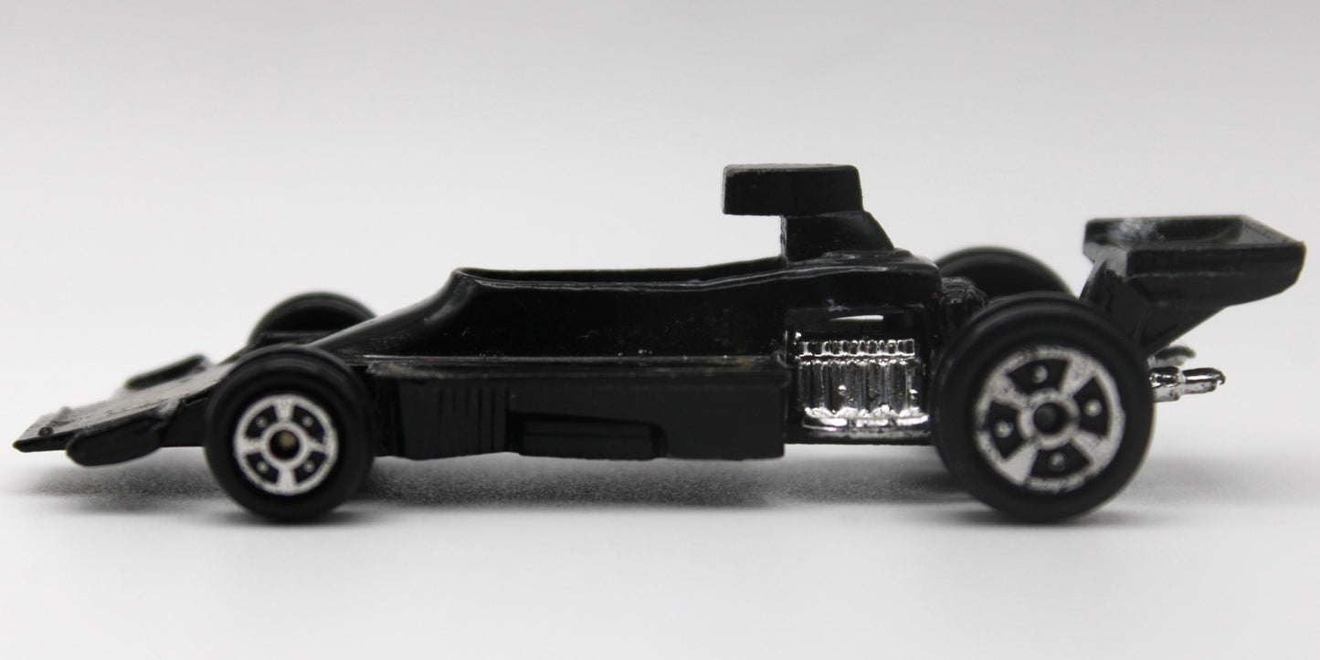 Yatming Lotus JPS 72 John Player Special 5 Indy Race Car #1305 Vintage