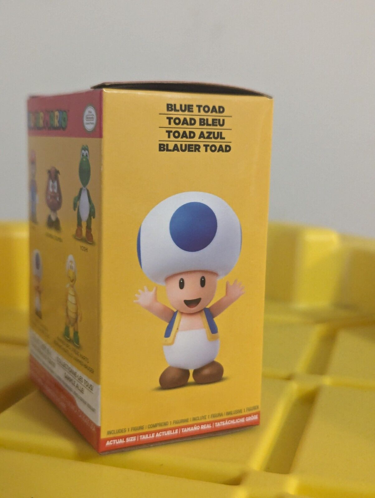 Super Mario World Blue Toad 2.5 Inch Figure Jakks Pacific Nintendo Collectible