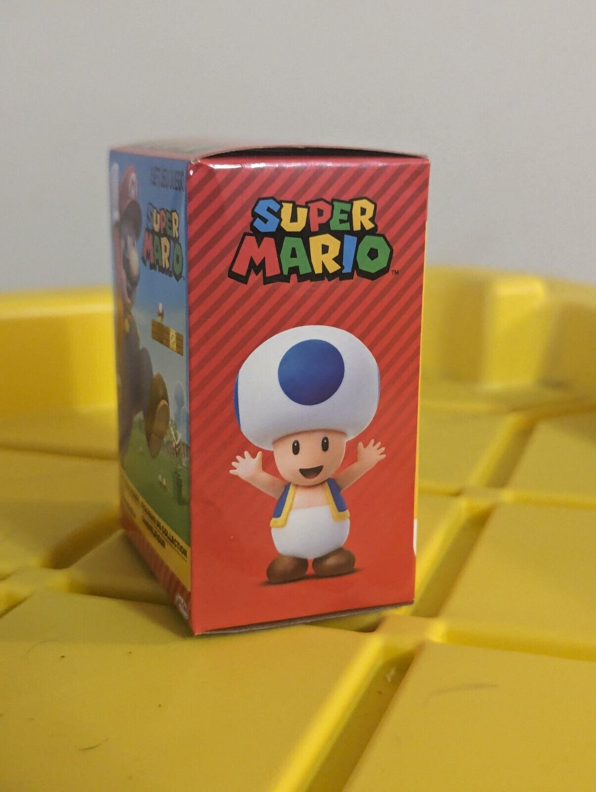 Super Mario World Blue Toad 2.5 Inch Figure Jakks Pacific Nintendo Collectible