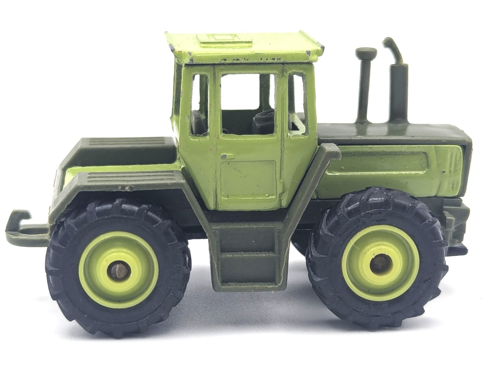 1990 Matchbox Power Tractor MB-Trac 1600 Turbo 1:77 Scale Green Mercedes Benz