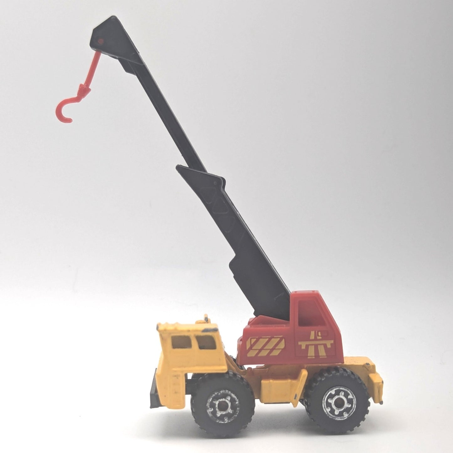 Matchbox Faun Mobile Crane Truck Yellow Red 1992 Diecast Thailand
