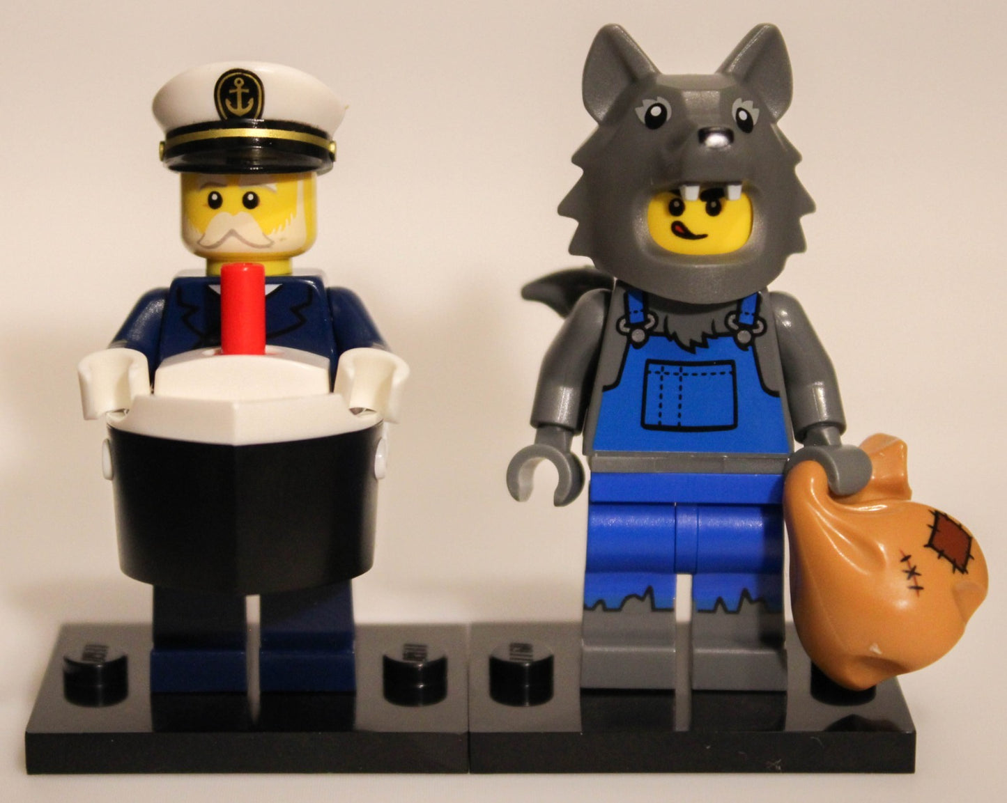 Ferry Boat Captain Wolf Costume Series 23 LEGO Minifigures - Opened & Verified