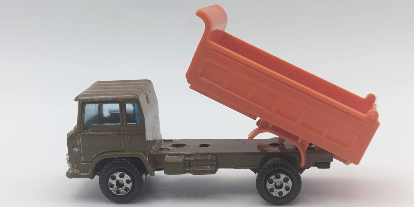 Yat Ming Cabover Lorry Dump Truck Tipper Brown Cab & Orange Bed - ~1:64