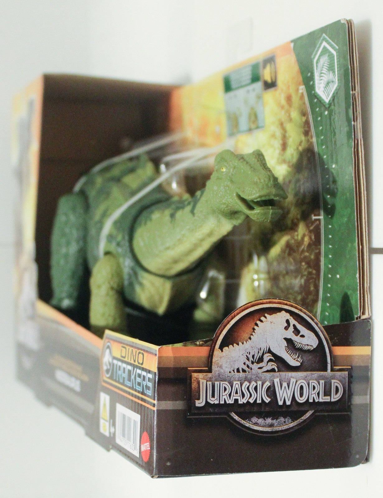Jurassic World (Park) Dino Trackers Wild Roar Nigersaurus Action Figure