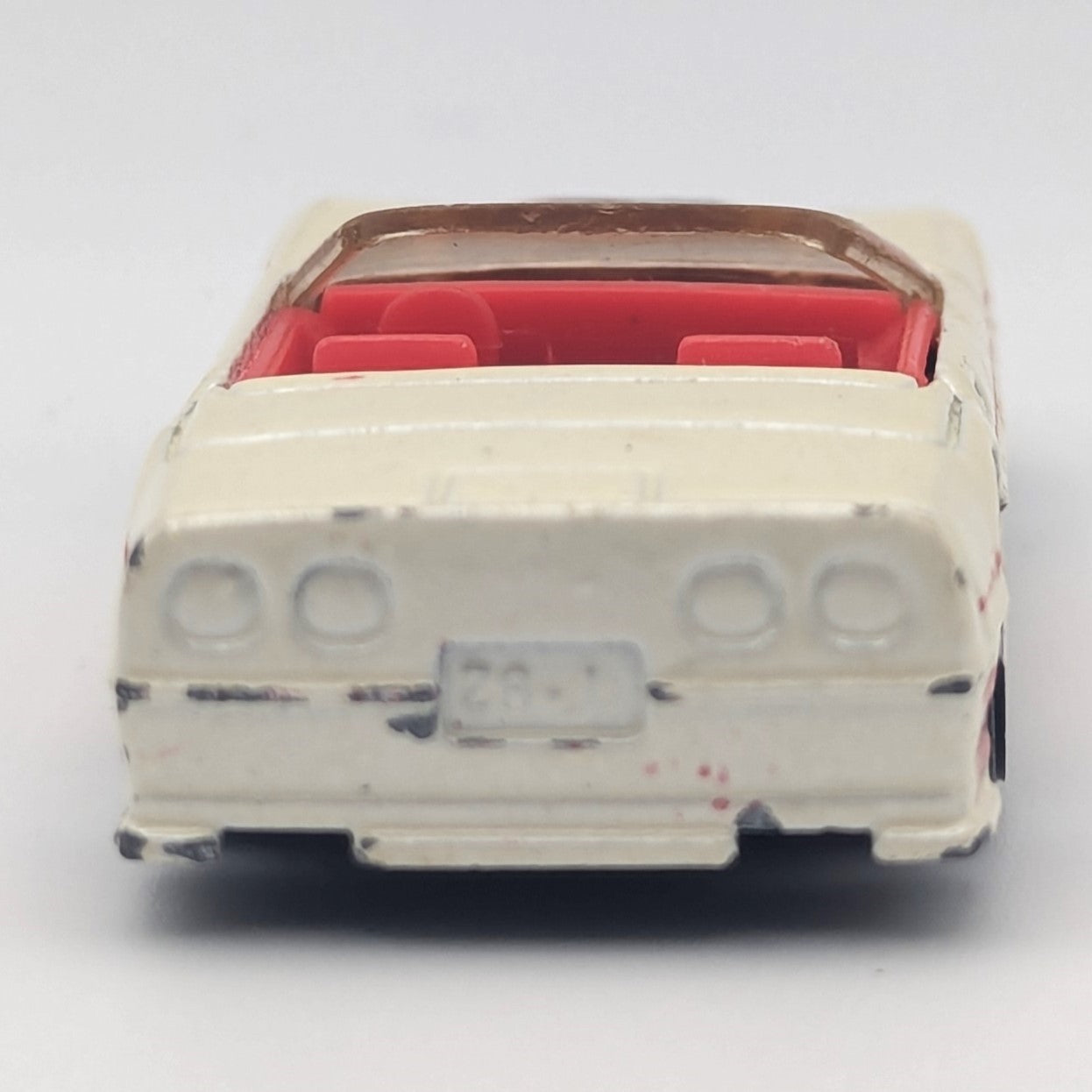 Hot Wheels Off-White Custom Corvette Convertible 1988 Malaysia