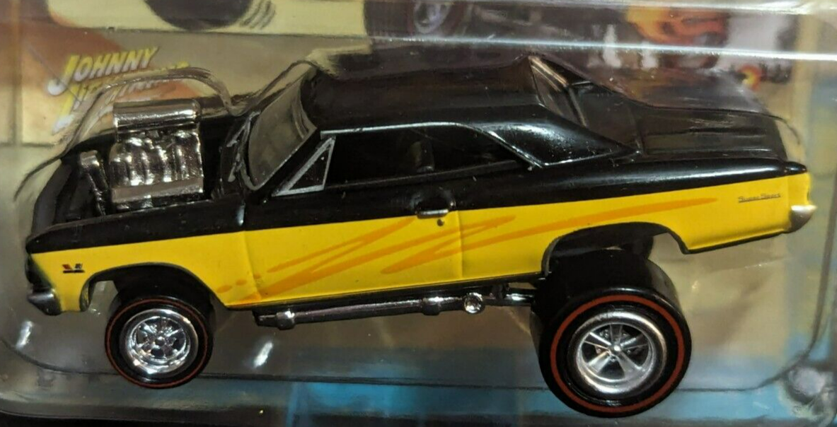 Johnny Lightning Street Freaks 1966 Chevy Chevelle Yellow and Black MOC