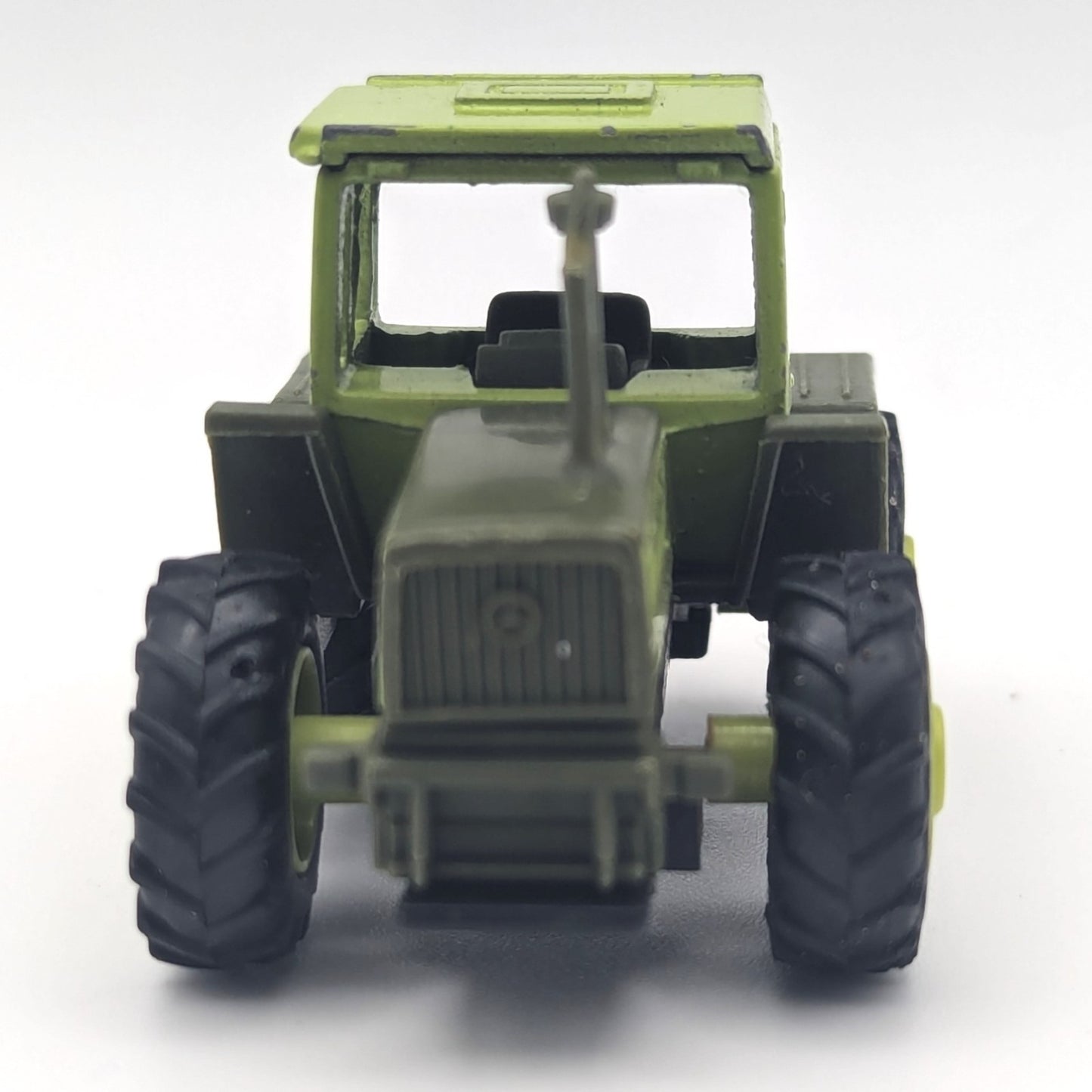 1990 Matchbox Power Tractor MB-Trac 1600 Turbo 1:77 Scale Green Mercedes Benz