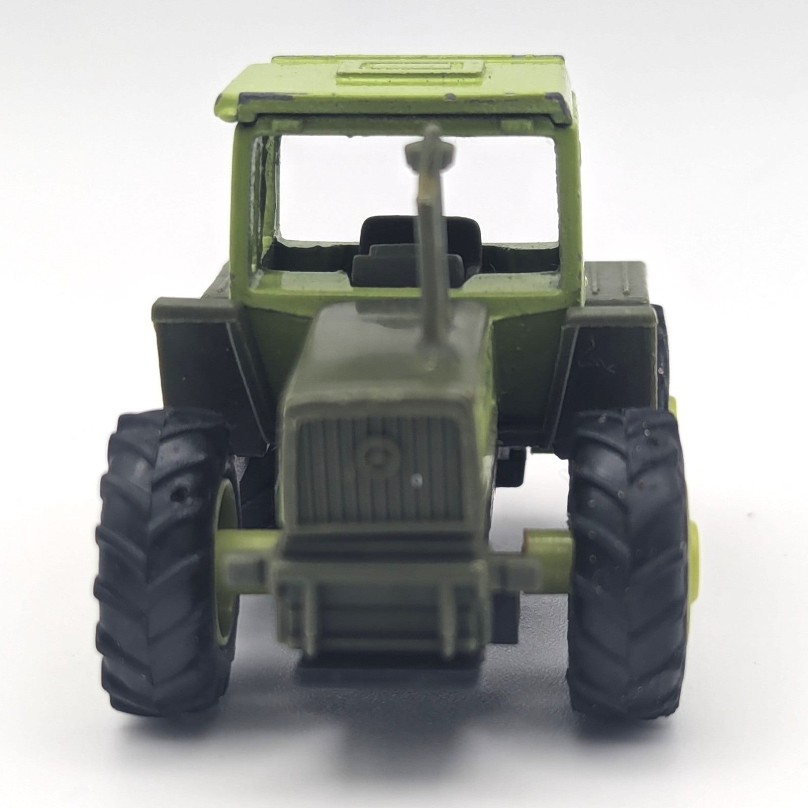 1990 Matchbox Power Tractor MB-Trac 1600 Turbo 1:77 Scale Green Mercedes Benz