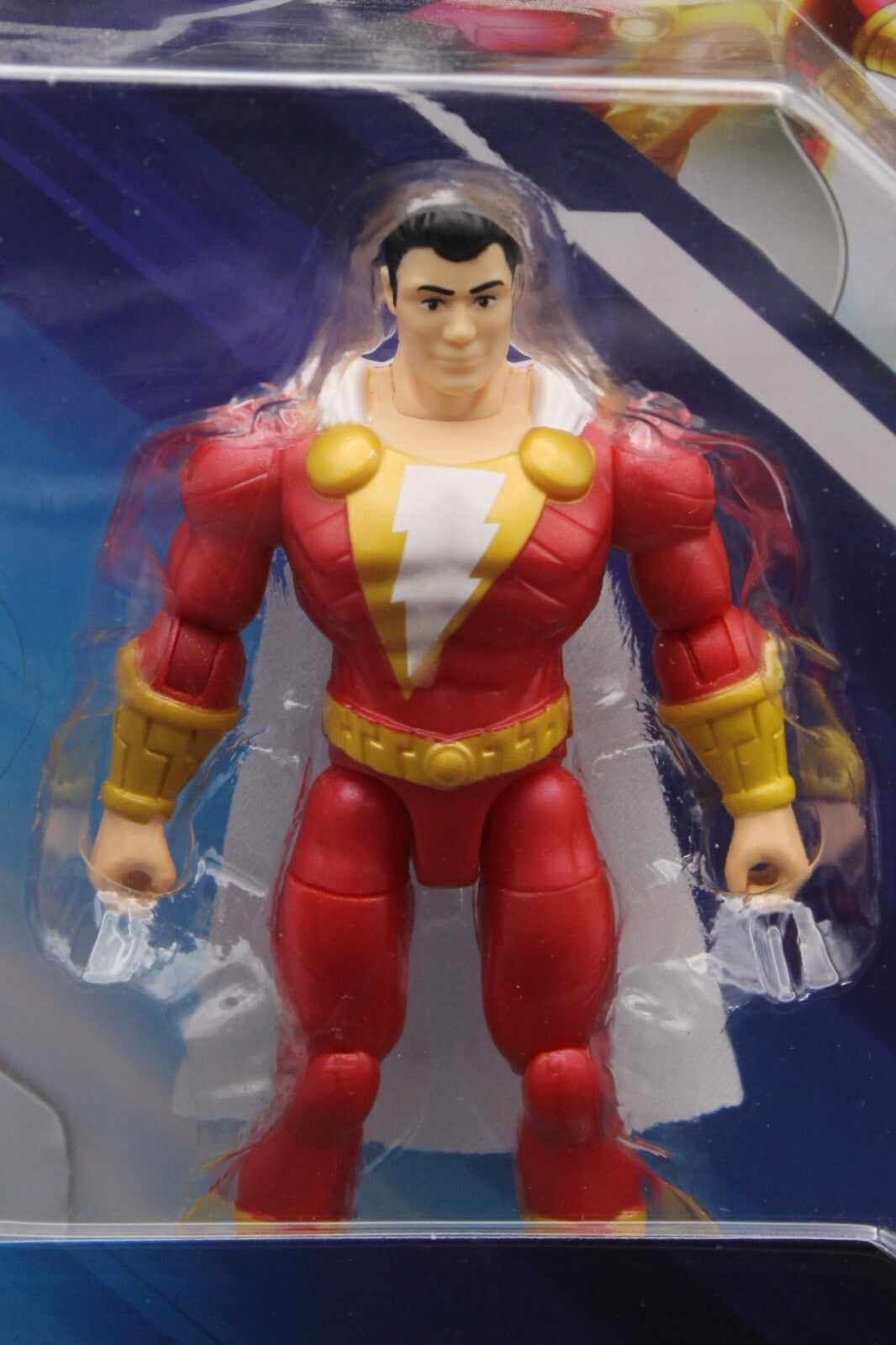 2021 DC Super Hero Shazam Action Figure & 3 Surprise Accessories -Cracked Bubble