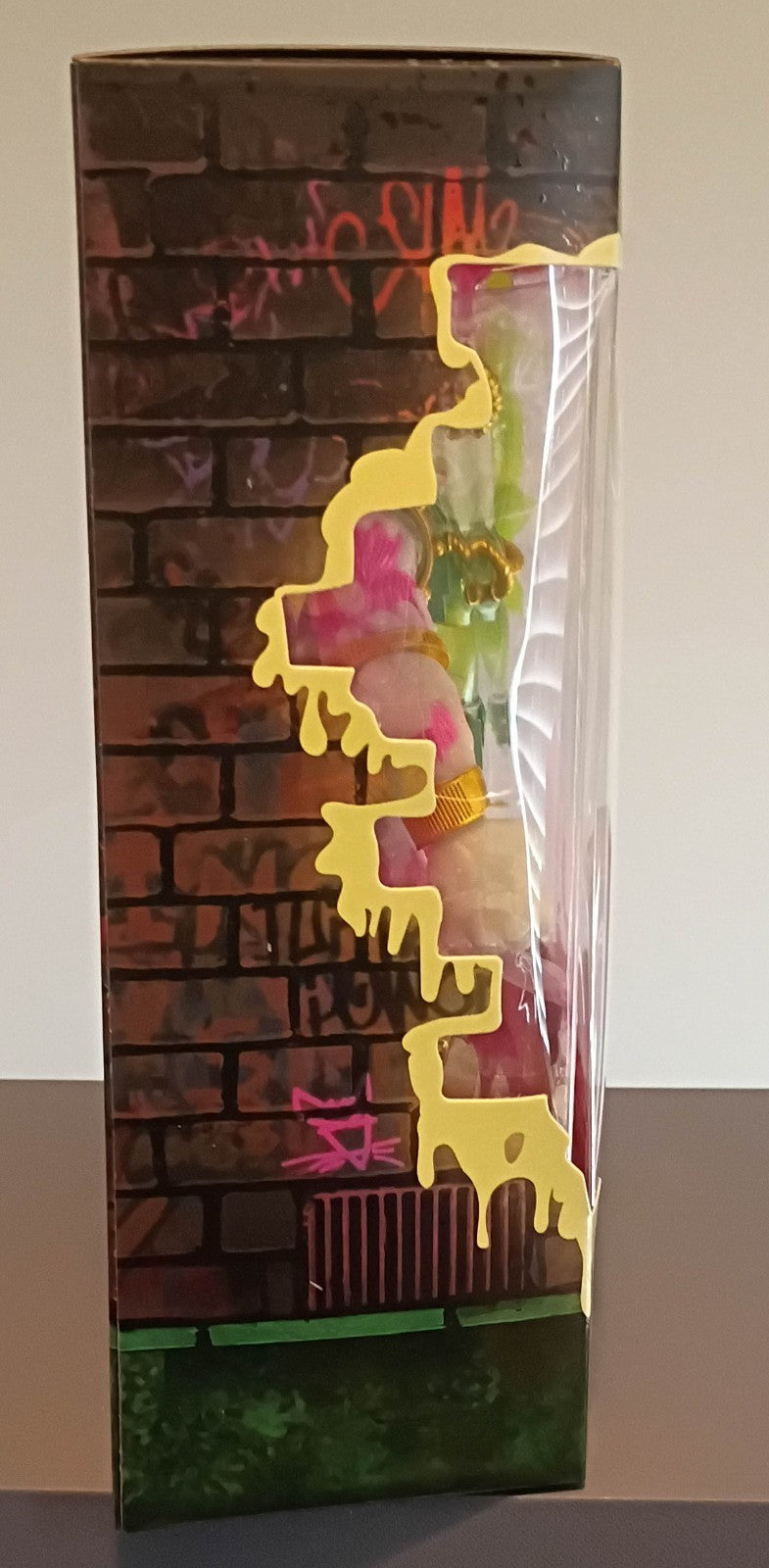 Teenage Mutant Ninja Turtles Ultimates! Glow-In-The-Dark Mutagen Man 7-Inch Fig