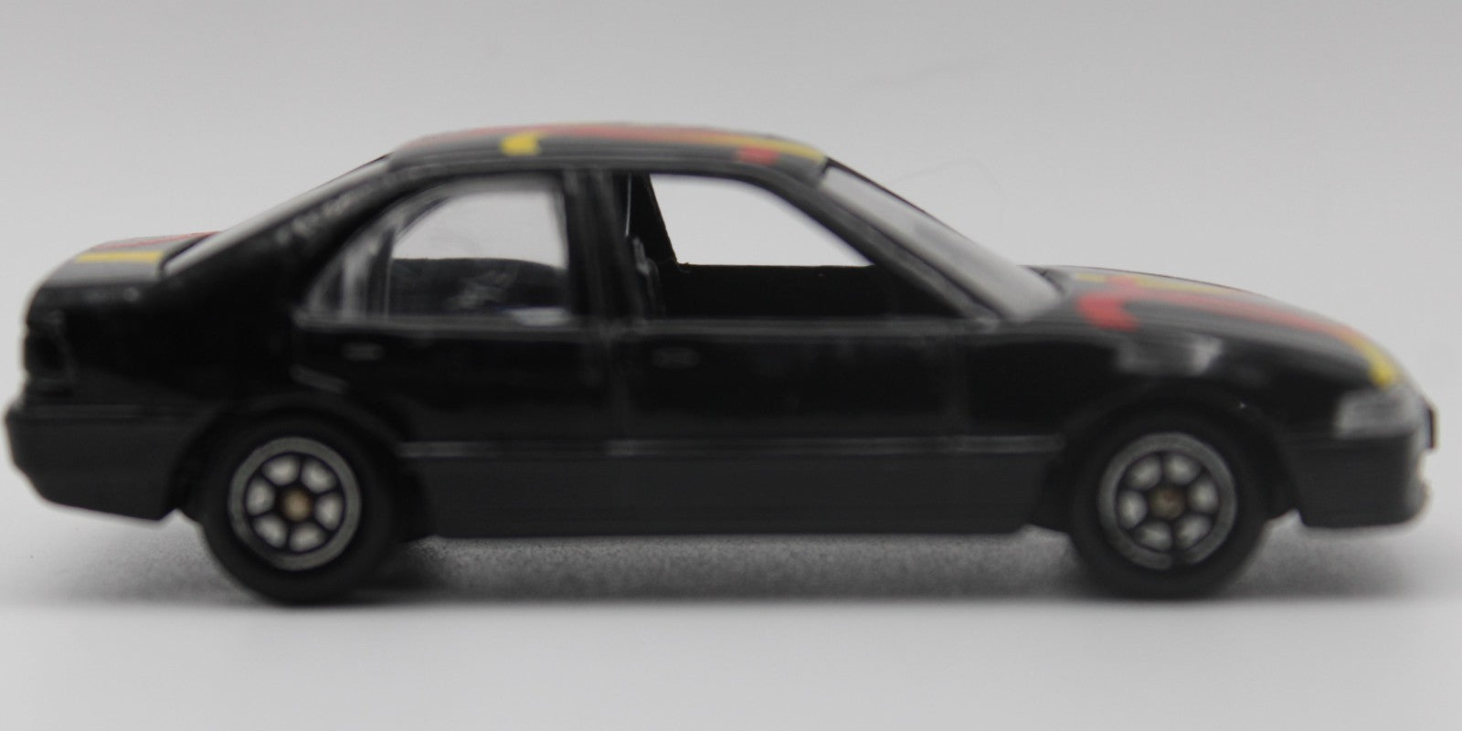 Vintage Yat Ming No. 818 Honda Civic 1:64 Scale Diecast Black Sedan