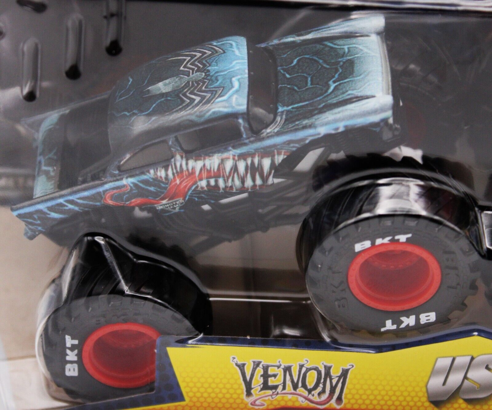 Monster Jam Marvel Series 1 Venom Vs Spider Man 2 Pack 1:64 Scale True Metal