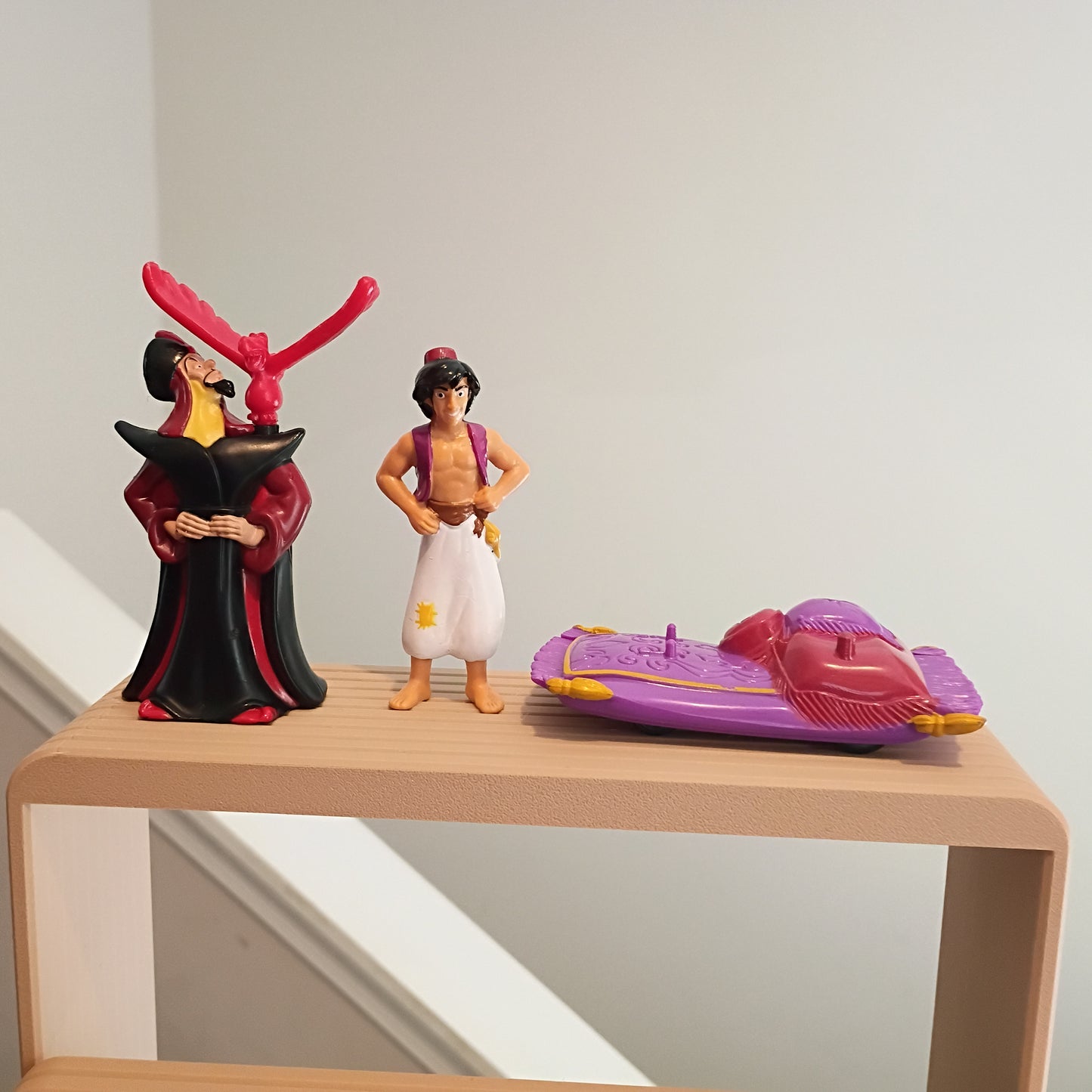 Vintage Lot Aladdin Figurine Jafar and Flying Carpet Toy - Kid's Meals Toys