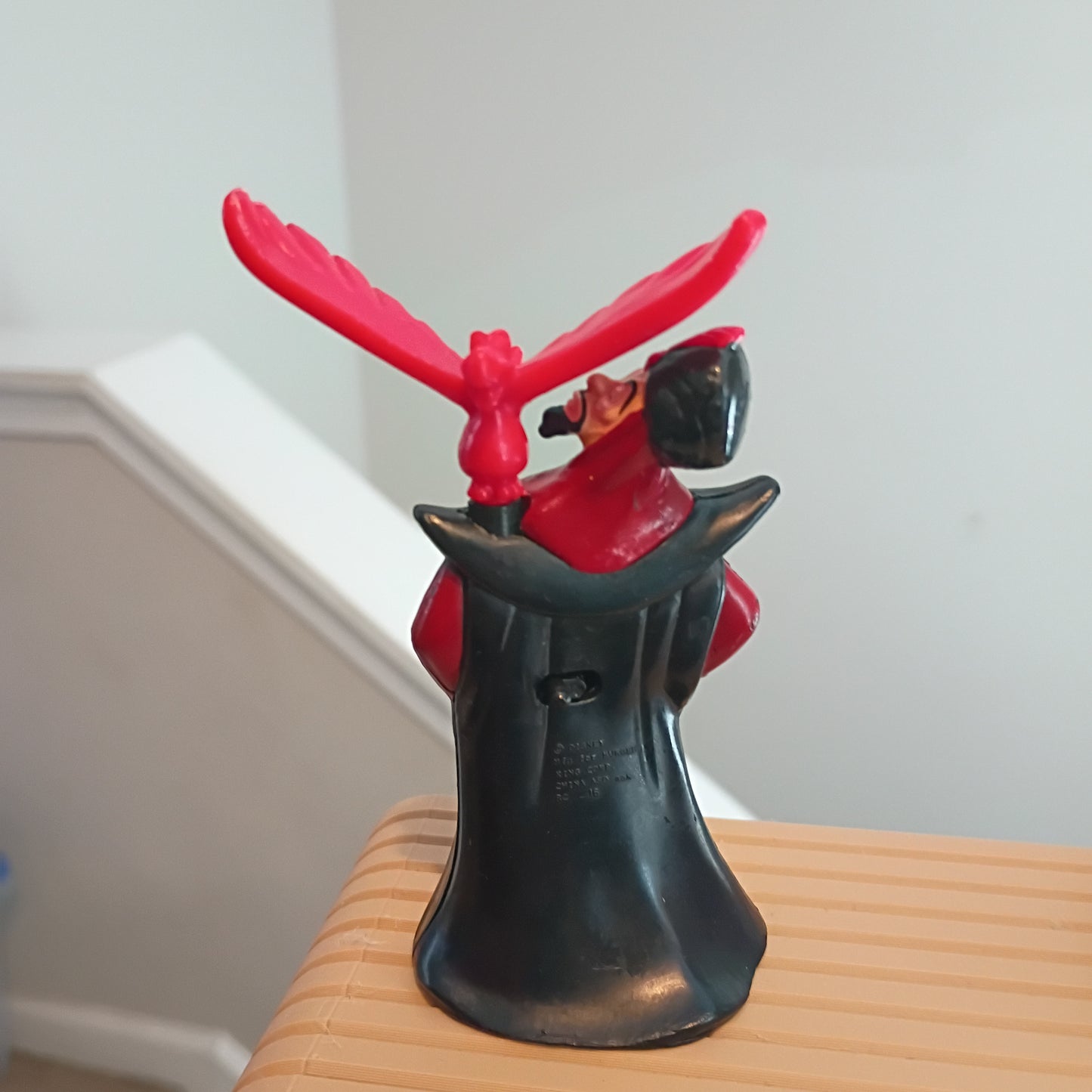 Vintage Lot Aladdin Figurine Jafar and Flying Carpet Toy - Kid's Meals Toys