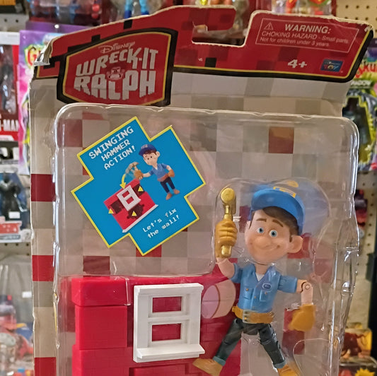Disney Fix-It Felix Jr Swinging Hammer Wreck-It Ralph Good Action Figure Bad Box