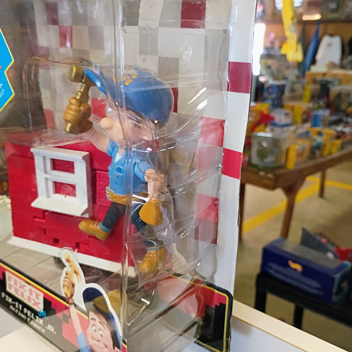 Disney Fix-It Felix Jr Swinging Hammer Wreck-It Ralph Good Action Figure Bad Box